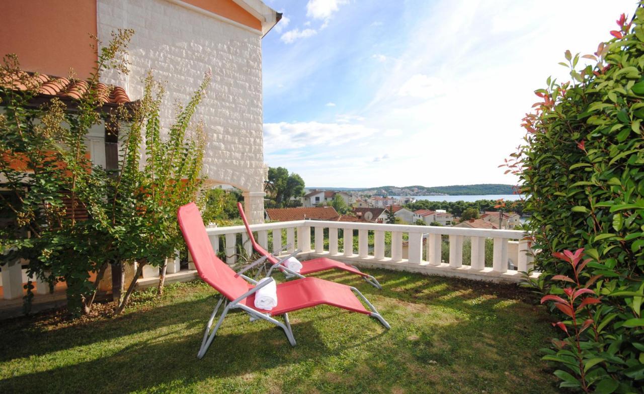Seaview Luxury Apartment "Lucy" With Terrace & Vintage Summer Kitchen Trogir Exterior photo